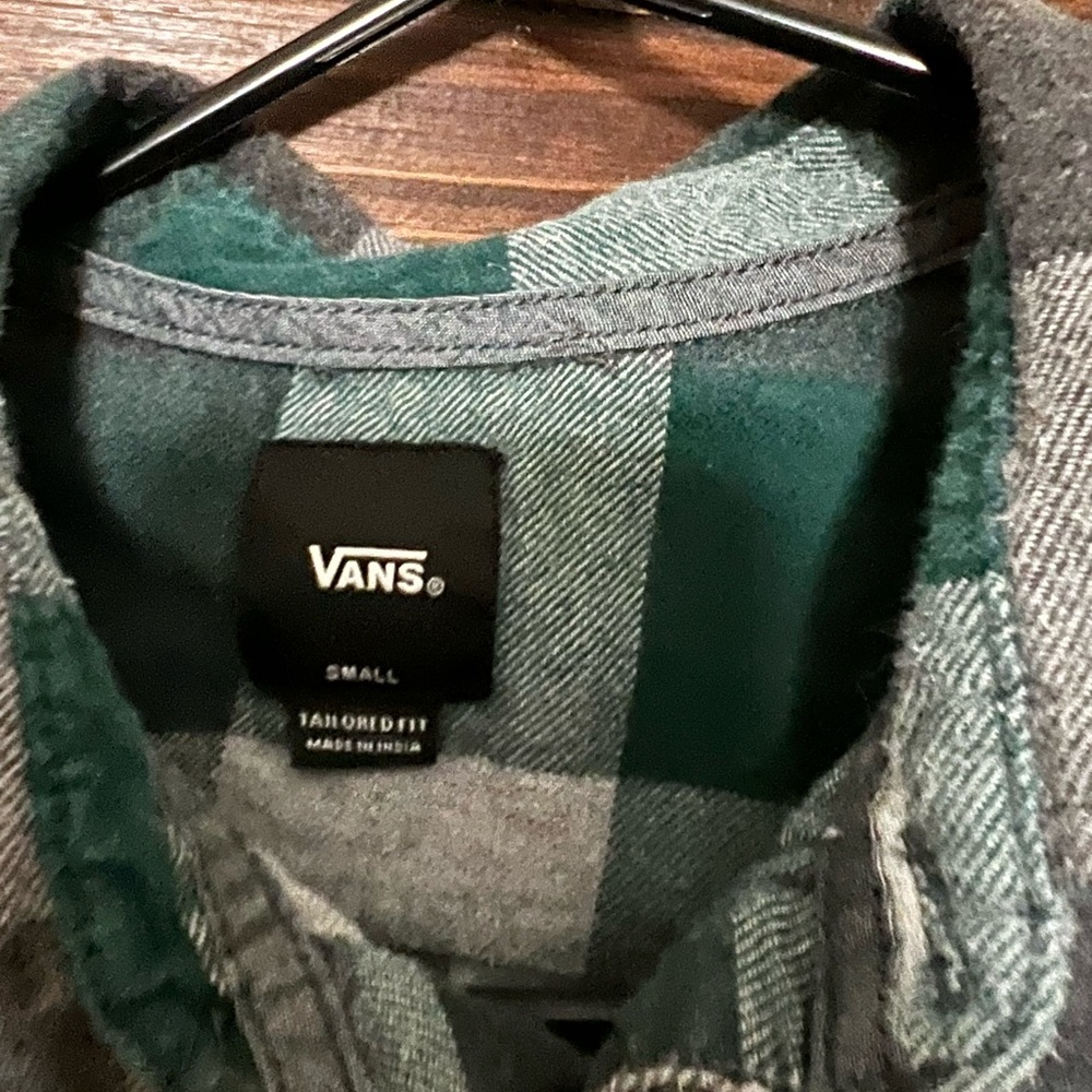 Button up flannel Vans shirt